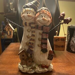 Cute snow couple resin